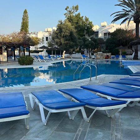 Paphos Gardens Studio Suite Exterior foto