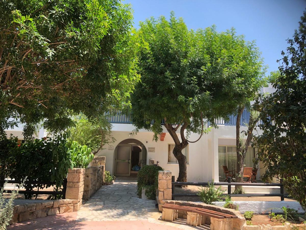 Paphos Gardens Studio Suite Exterior foto