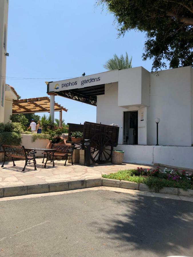 Paphos Gardens Studio Suite Exterior foto